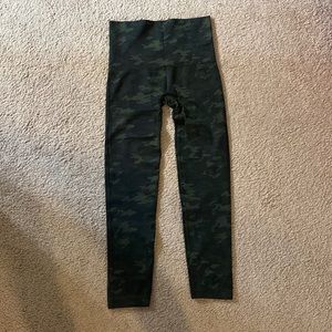 Camo leggings, size XL,
